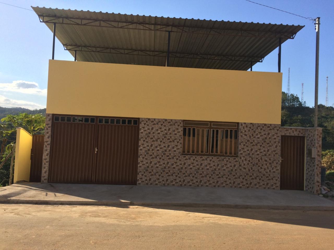 EXCELENTE CASA PARA MORAR - PORTEIRA FECHADA (móveis inclusos)